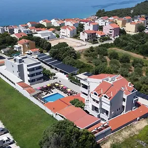 Hotel apartamentowy Plat